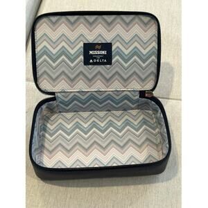 Missoni for Delta Airlines Exclusive Travel Case – Navy‎ Chevron Zip Pouch 5x8